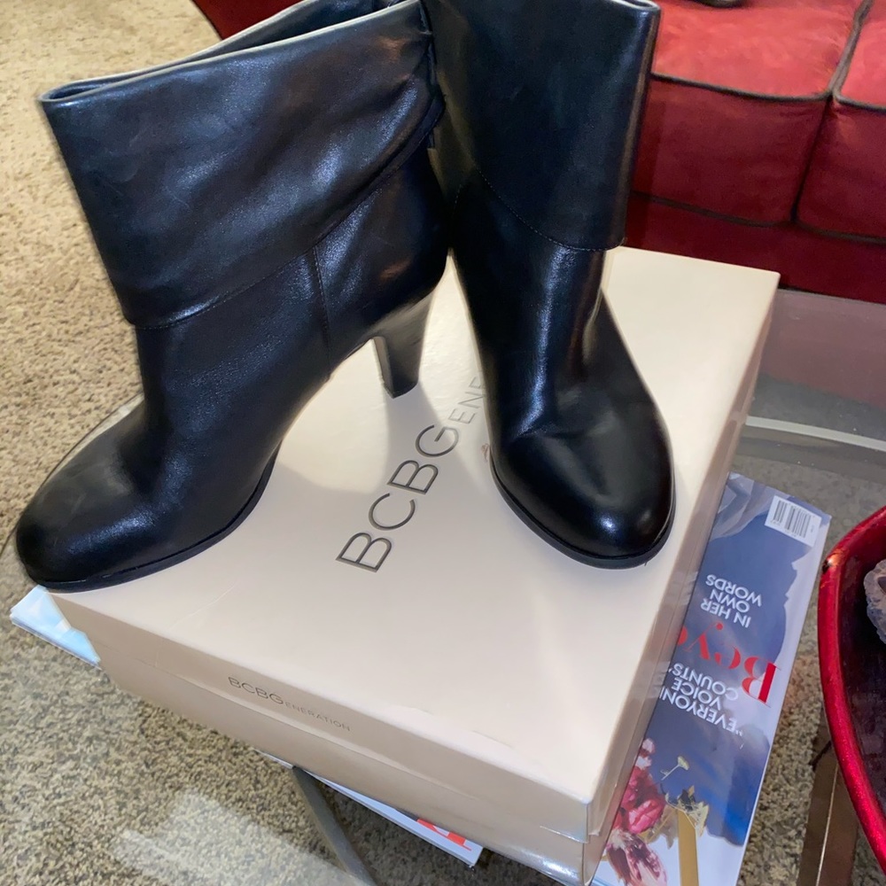 Bcbg cesinaz booties